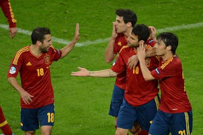 Spagna-Irlanda 4-0, Fernando Torres, Silva e Fabregas condannano Trapattoni