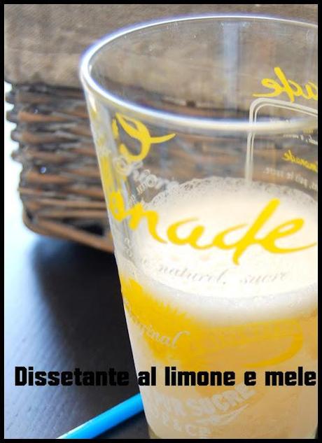 Succo dissetante di limone e mele