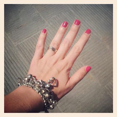 Hand Outfit of the Day: A tutto fucsia!