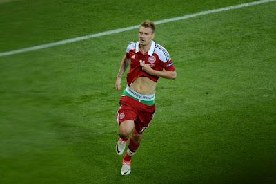Bendtner rischia indagine UEFA per la pubblicità occulta in Danimarca-Portogallo