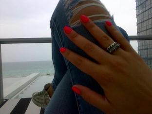 Celebrity Nail Star | Melissa Satta neon queen (con il suo Prince)!