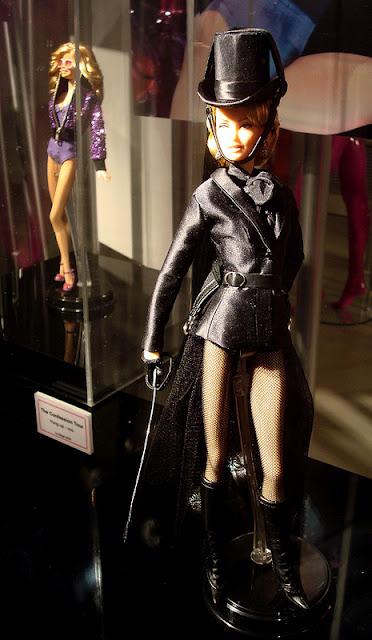 MDNA + DOLLS = MDOLLS