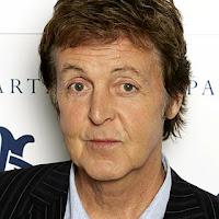 Paul McCartney smette con la marijuana.