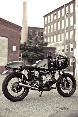 R100 Cafè Beemer