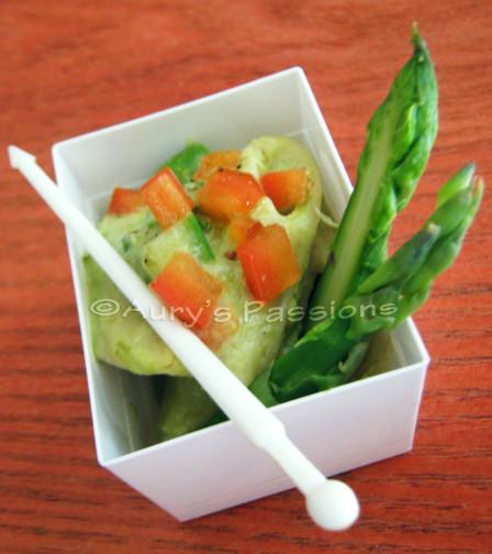 Penne integrali con crema di asparagi e peperone croccante // Wholeweath penne in asparagus sauce with crunchy peppers