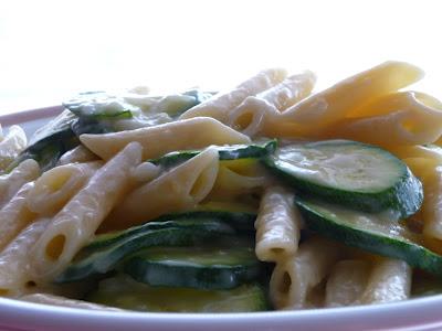 PENNE CREMOSE con ZUCCHINE