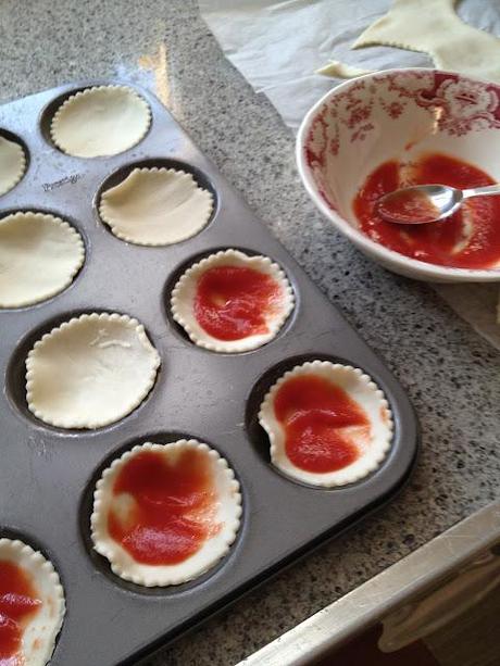 TINY PIZZAS