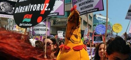 Erdogan Pro Life Le Donne Turche Scendono In Piazza H Partb