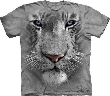 T-shirt con illustrazioni realistiche di animali