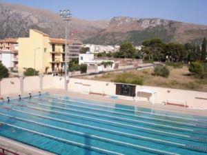 Terrasini, la piscina comunale aperta al nuoto libero anche di mattina