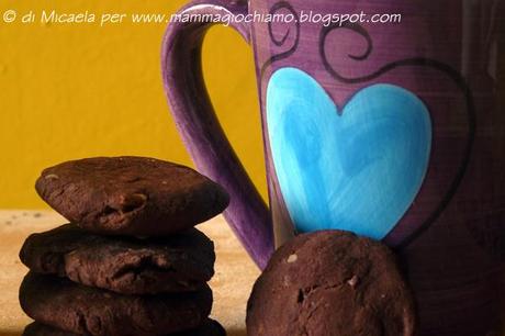 Ricette per mangiar sano: Biscotti al cioccolato riciclosi (di Micaela)