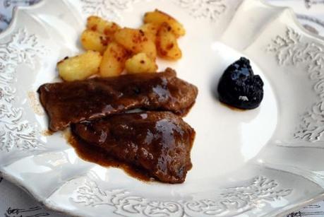 SCALOPPINE CON SALSA AL MADERA E FICHI CARAMELLATI