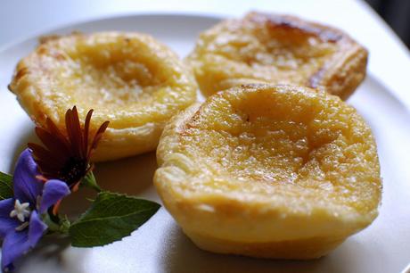 Tartellette portoghesi alla crema