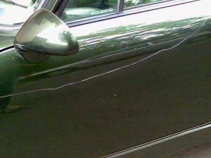 Crime News-Piazza Armerina (Enna): scacciano via la noia con un cacciavite ai danni di auto in sosta