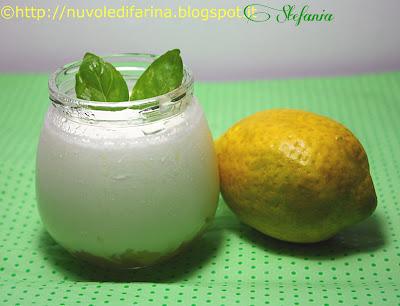 Yogurt al limone e basilico