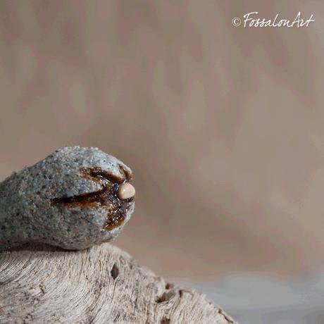 anello in corda, sabbia, gommalacca e sassolino