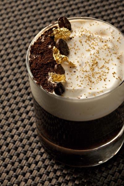 Irish Coffee con fiocchi e polvere d’oro