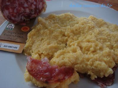 Polenta e sopressa