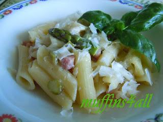 Pasta risottata con punte d'asparagi e pancetta dolce