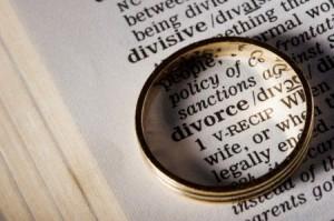 Il giudice Coleridge: «il divorzio ha lacerato la società inglese»