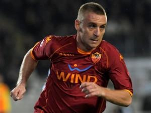 De Rossi: “E’ stata una grande serata.Spero di esserci giovedi, ho un problema…”