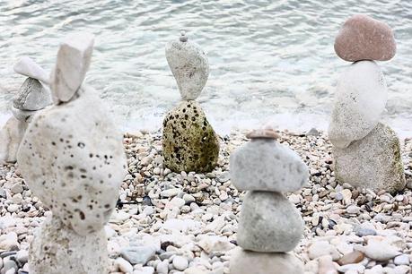 stone balancing?