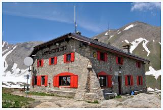 Rifugio Città di Busto (2480m.)