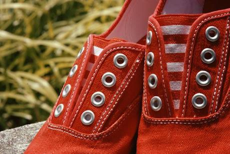 Red converse