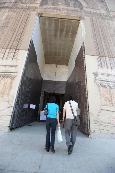 San Petronio chiuso per rischio crepe