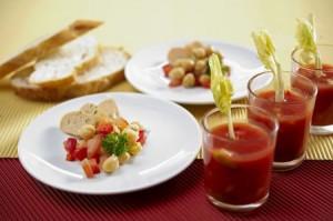 Il piatto fresco dell’estate: Gazpacho di peperone e lamponi