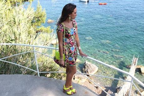 OUTFIT: Flowers Print & Neon Details