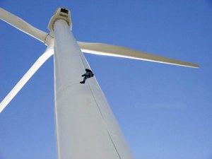 Turbine eoliche, più sono grandi e più sono green