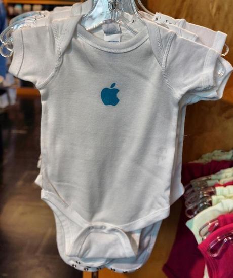 Per i fan di Apple ecco le T-shirt del Campus di Cupertino