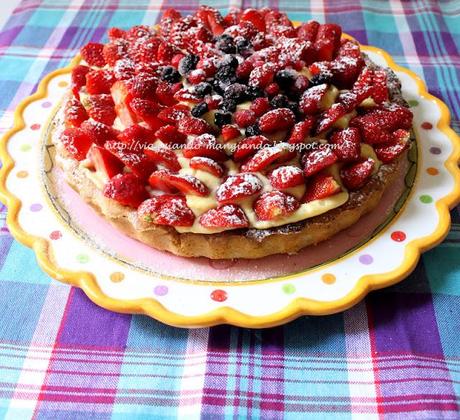 CROSTATA CON CREMA PASTICCERA E FRAGOLE