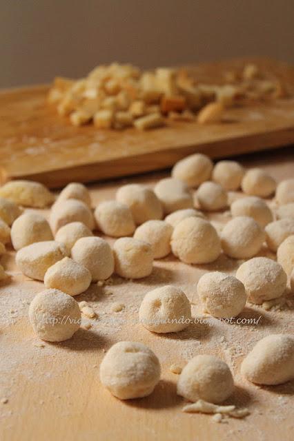 GNOCCHI RIPIENI DI SCAMORZA AFFUMICATA