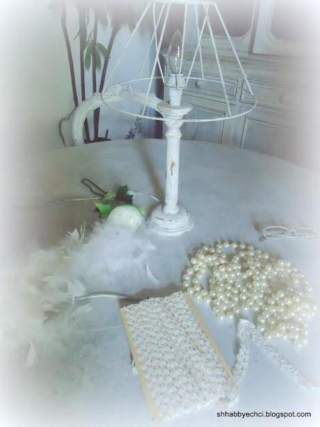 Come creare una lampada da tavolo romanticamente shabby