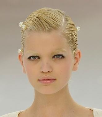 Tendenze tagli capelli estate 2012: effetto wet look