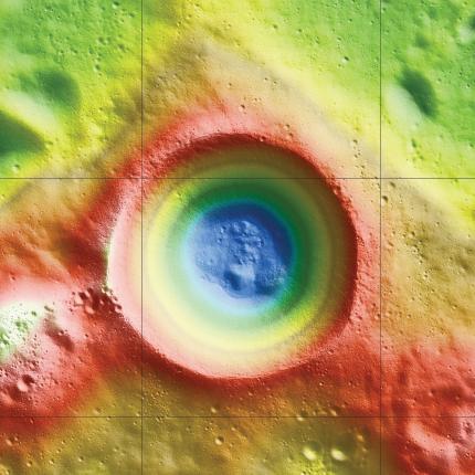 Un cratere lunare ricco di acqua