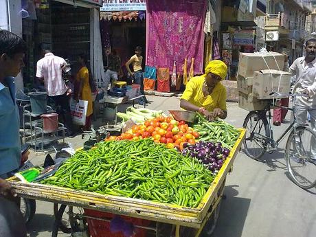 ...chiuso per...vacanza in Nepal !!...