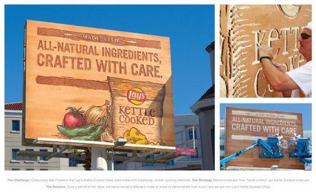 print-outdoor-lays-wood-billboard