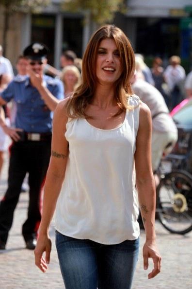 Elisabetta Canalis sul set di Giotto: a Gallarate succede un quarantotto (video)