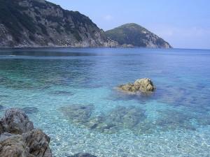 Nel blu del mar Tirreno l’Isola del Giglio