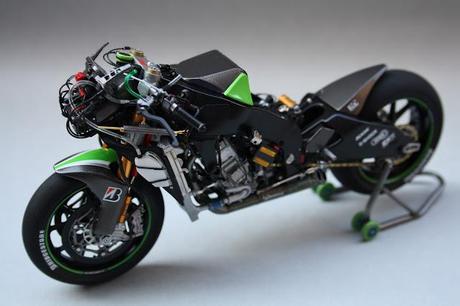 Kawasaki ZX-RR R.De Puniet 2006 (Tamiya) by Gennaro Zappa