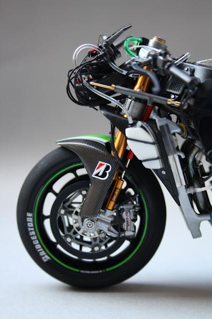 Kawasaki ZX-RR R.De Puniet 2006 (Tamiya) by Gennaro Zappa