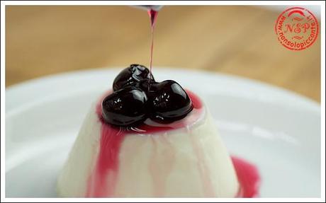 Panna cotta alle amarene