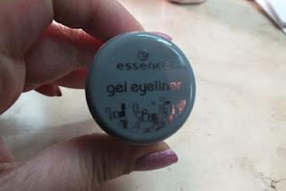 Essence nuovi prodotti linea permanente!!3° (e ultima ) review..!!!;)