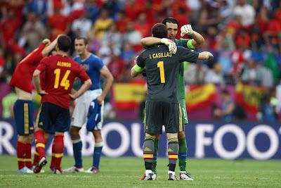 Casillas chiede agli arbitri rispetto per l'Italia (VIDEO)