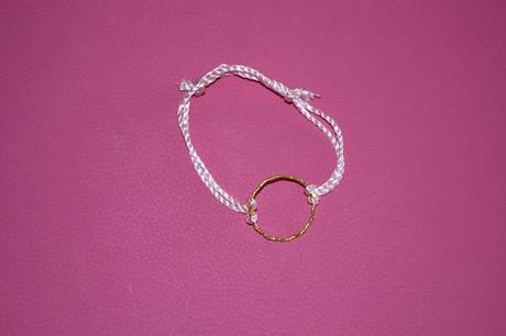 Tutorial: How to make a macramè bracelet / Fai da te: Come realizzare un braccialetto in macramè