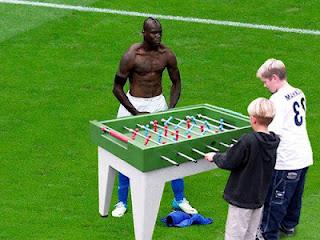 I migliori fotomontaggi su Balotelli