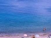 Lipari isola incantevole rocce rosse spiaggia bianca